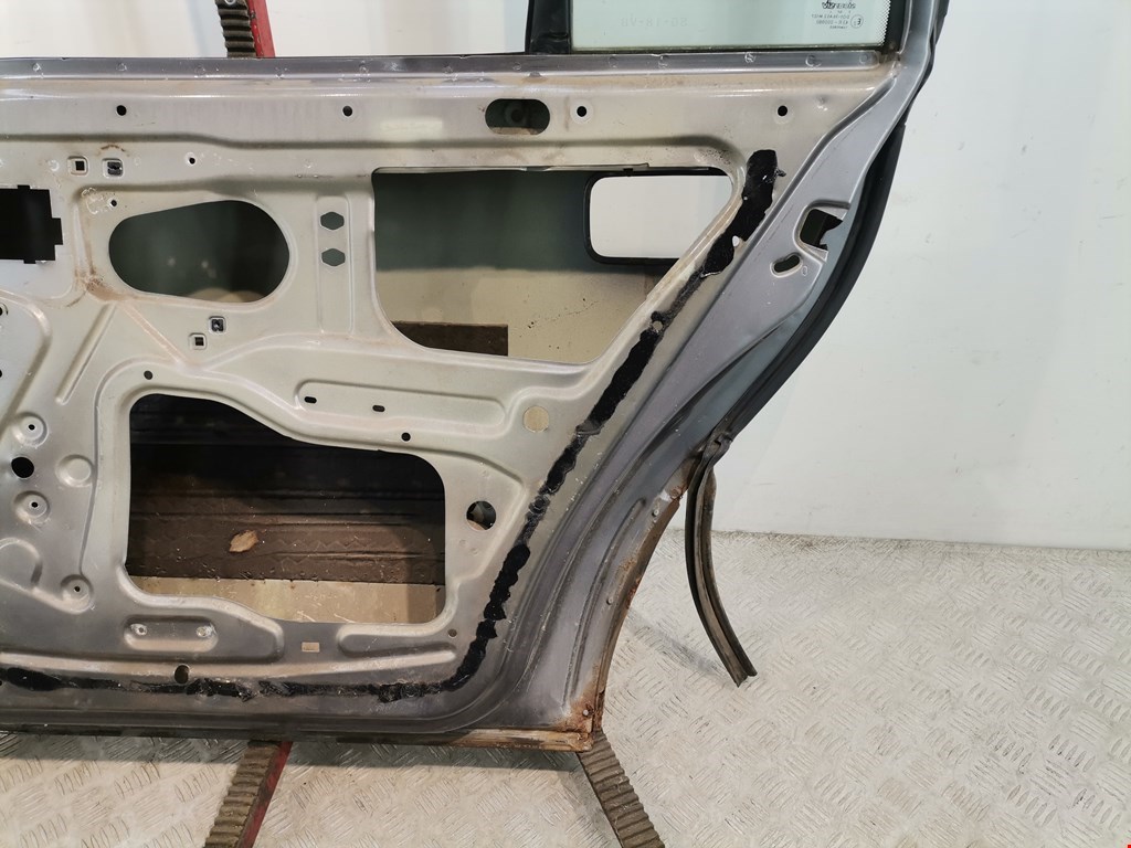 Дверь задняя правая OPEL Omega A 1986-1993