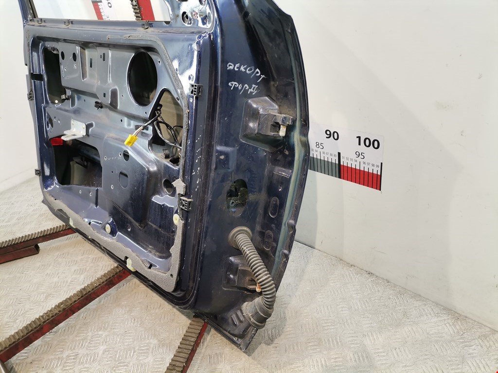 Дверь передняя левая FORD Escort 1990-1995