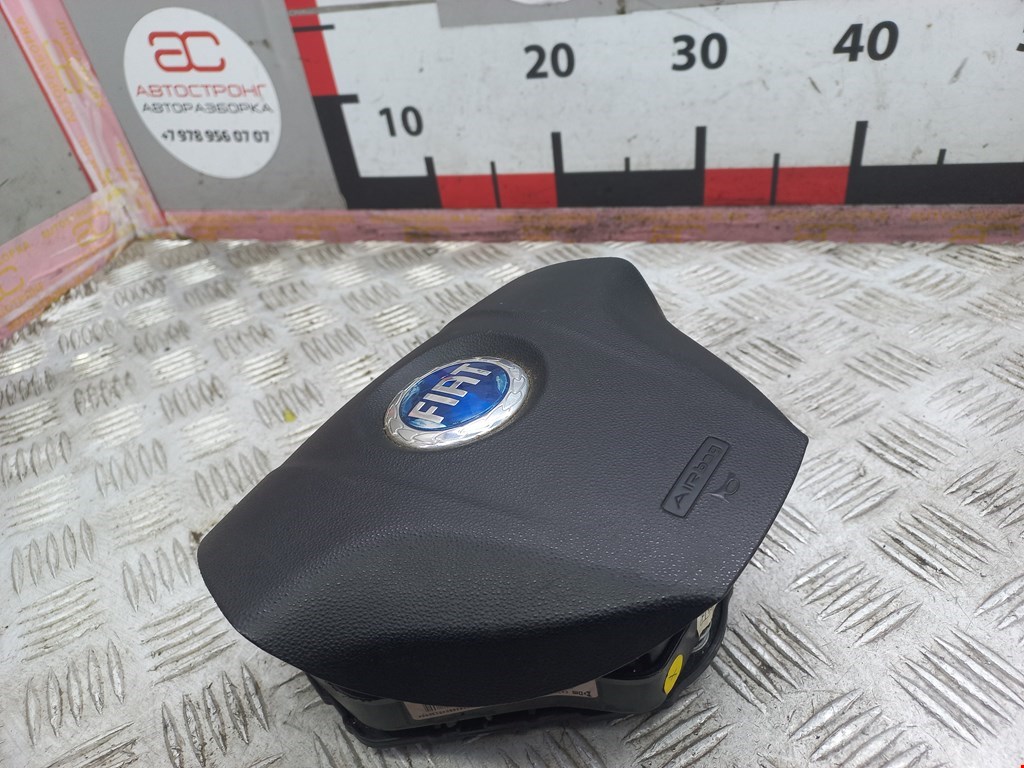 Подушка безопасности в рулевое колесо FIAT Grande Punto 2005-2009