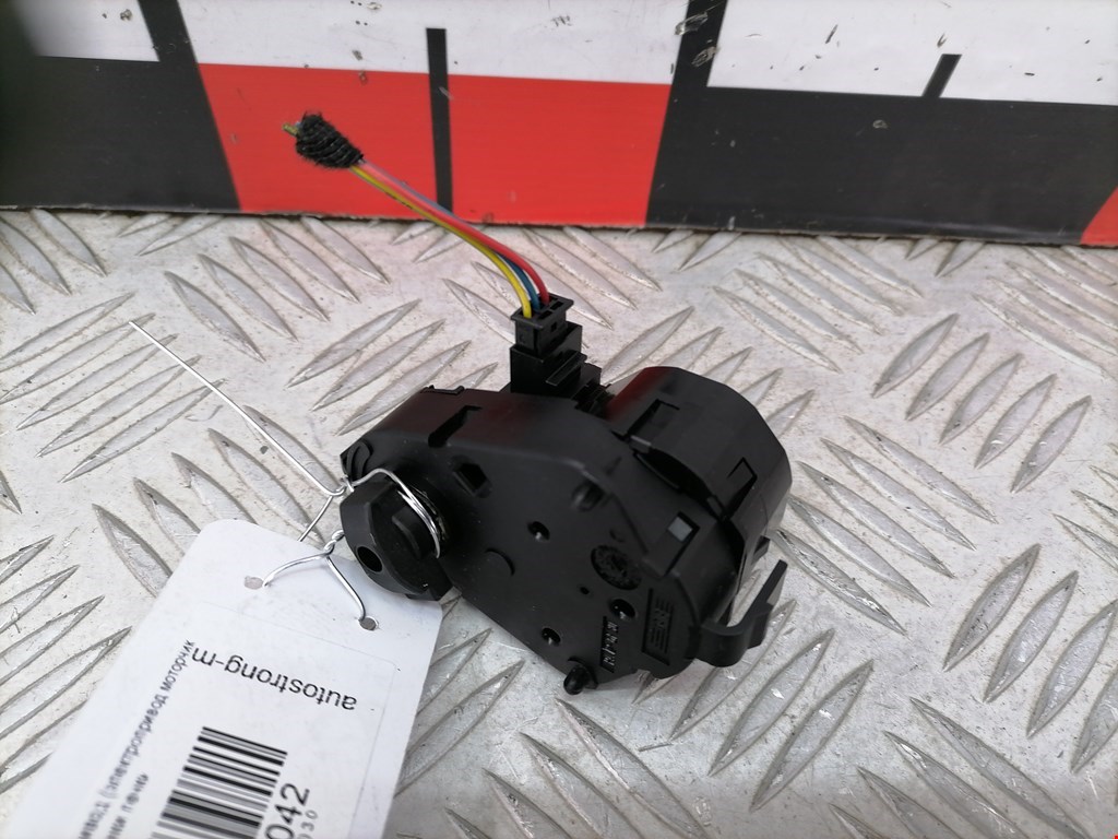 Моторчик заслонки печки BMW 7er 7 серия E65/E66 2001-2008