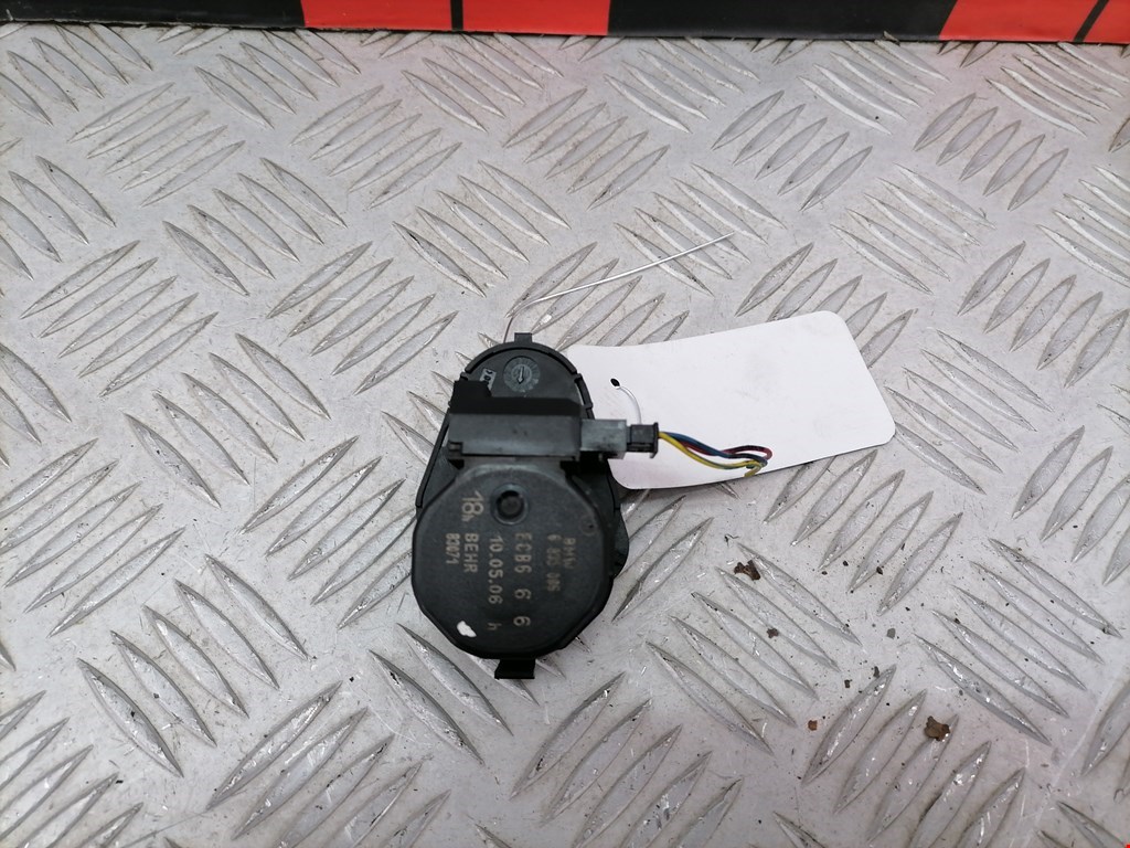 Моторчик заслонки печки BMW 7er 7 серия E65/E66 2001-2008