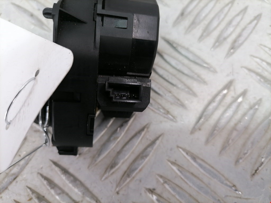 Моторчик заслонки печки BMW 7er 7 серия E65/E66 2001-2008