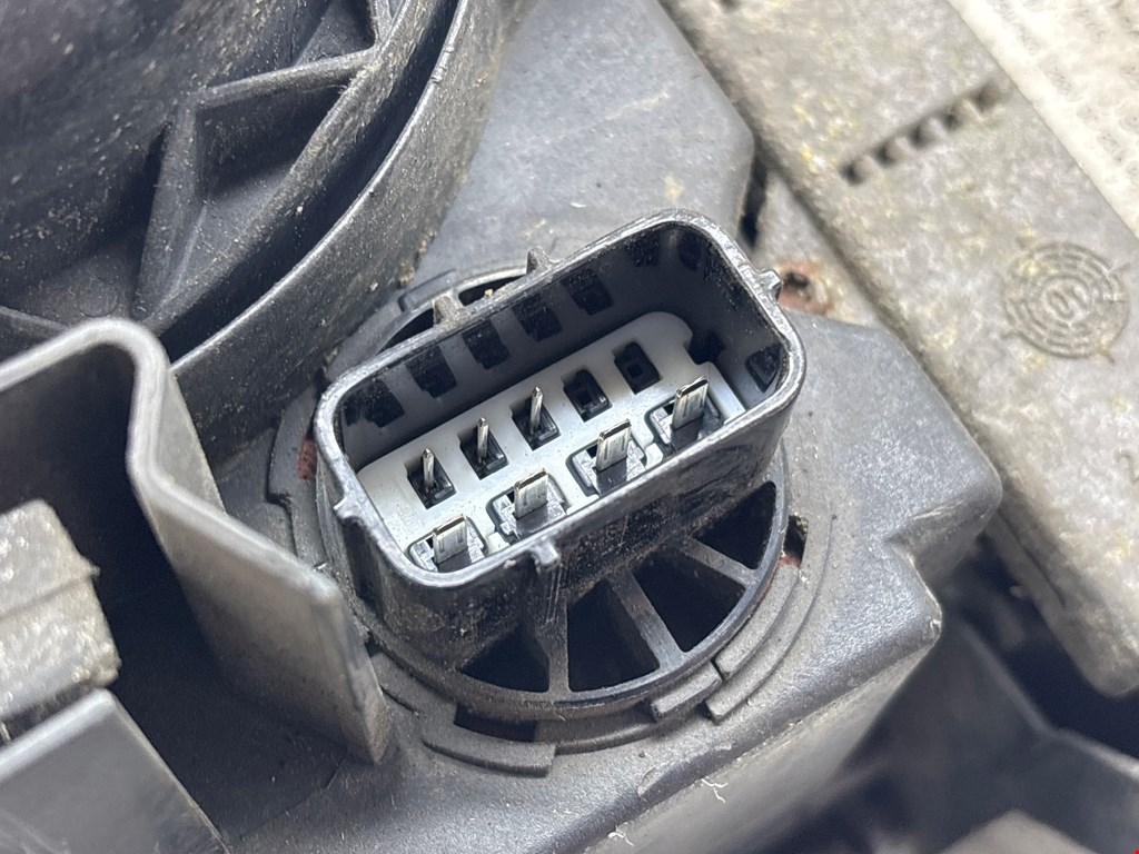 Фара левая LAND ROVER Range Rover 2002-2012