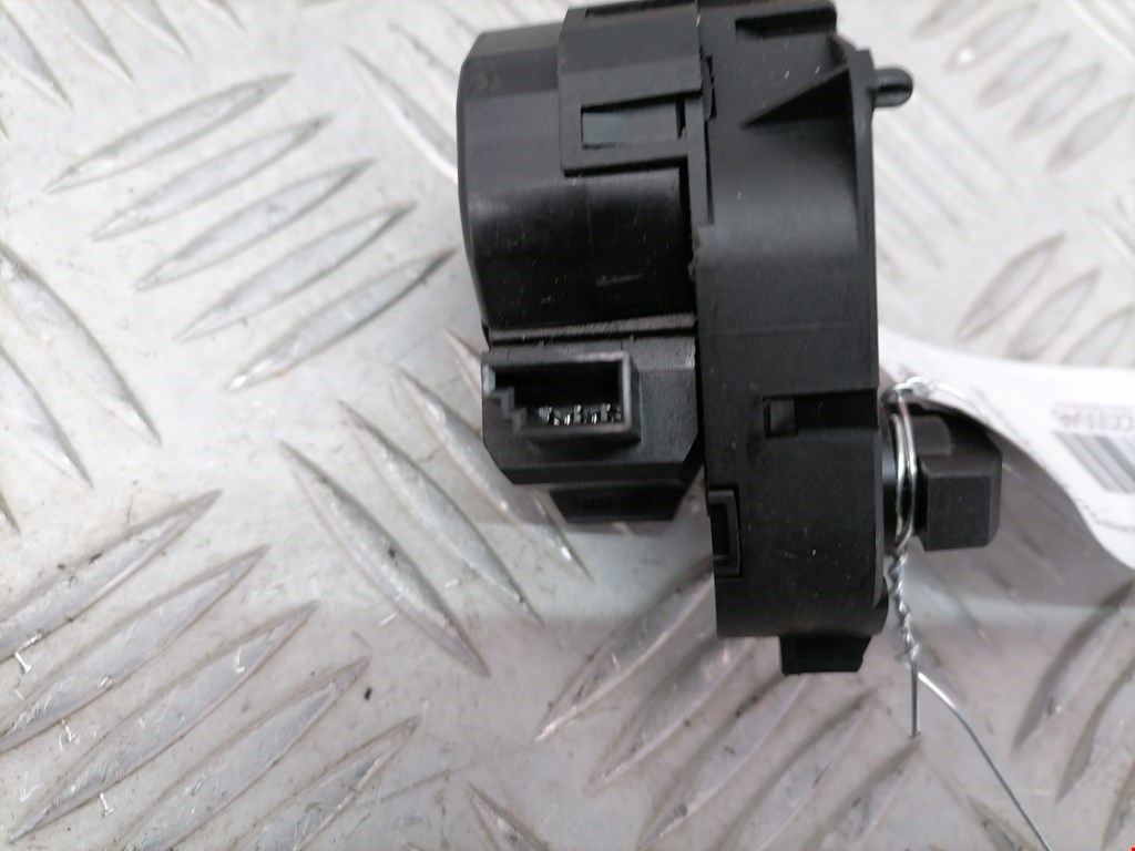 Моторчик заслонки печки BMW 7er 7 серия E65/E66 2001-2008