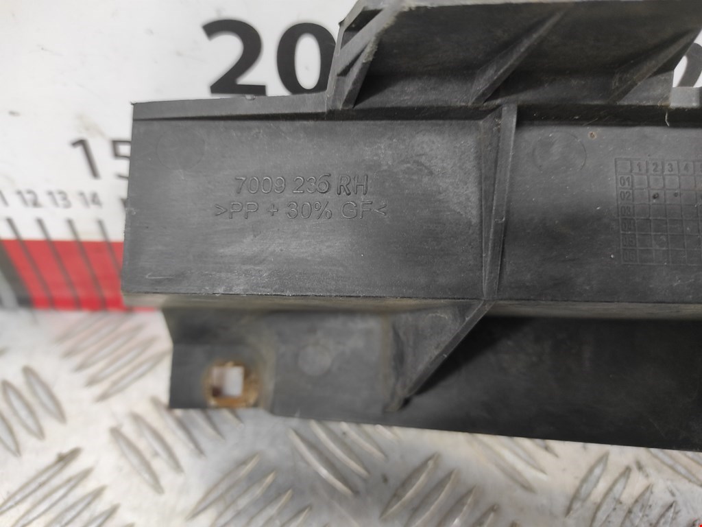 Кронштейн фары правый LAND ROVER Range Rover 2002-2012