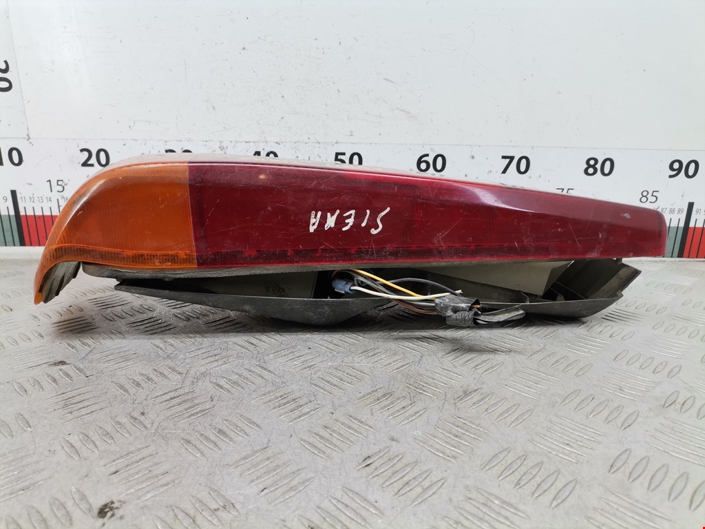 Фонарь задний правый FORD Sierra 1982-1987