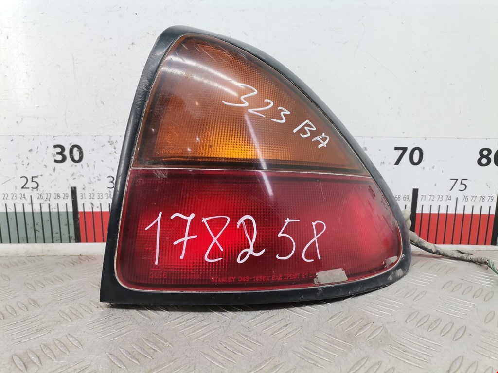 Фонарь задний правый MAZDA 323 BA 1994-1998