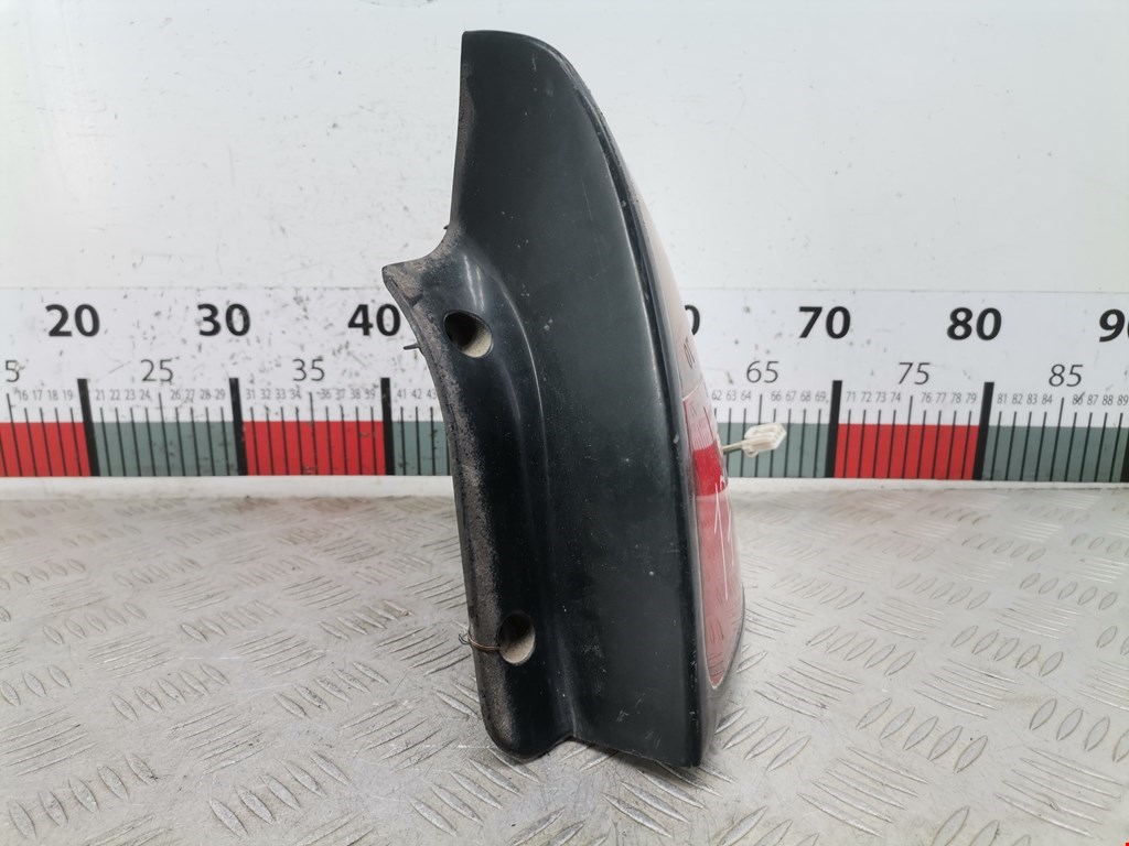 Фонарь задний правый MAZDA 323 BA 1994-1998