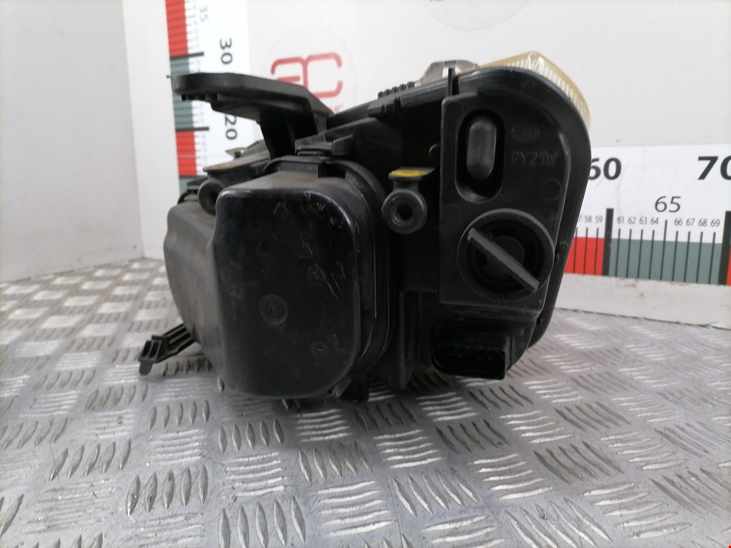 Фара правая FORD C-MAX 2003-2010