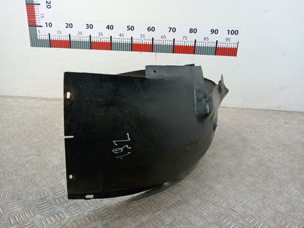 Локер (подкрылок) передний правый VOLKSWAGEN Golf III 1991-1997