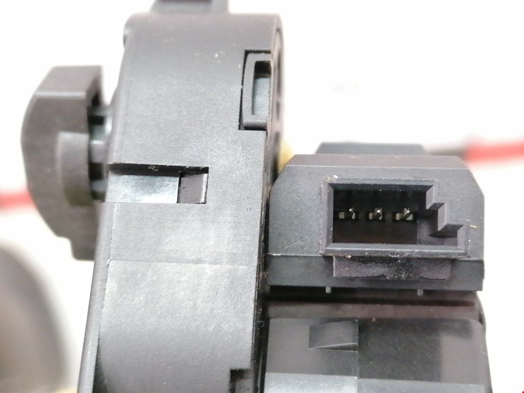 Моторчик заслонки печки BMW 7er 7 серия E65/E66 2001-2008