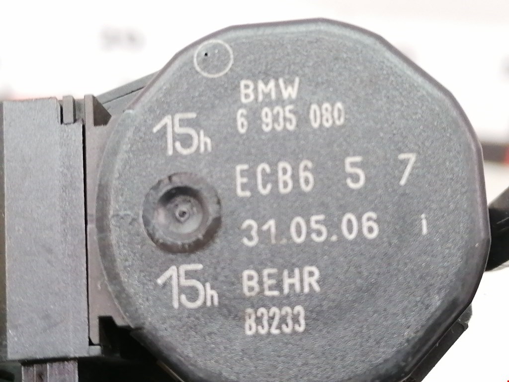 Моторчик заслонки печки BMW 7er 7 серия E65/E66 2001-2008