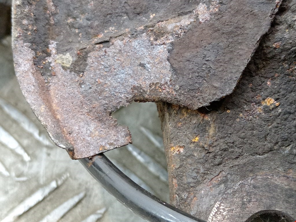 Ступица передняя левая MERCEDES-BENZ Viano W639 2003-2014