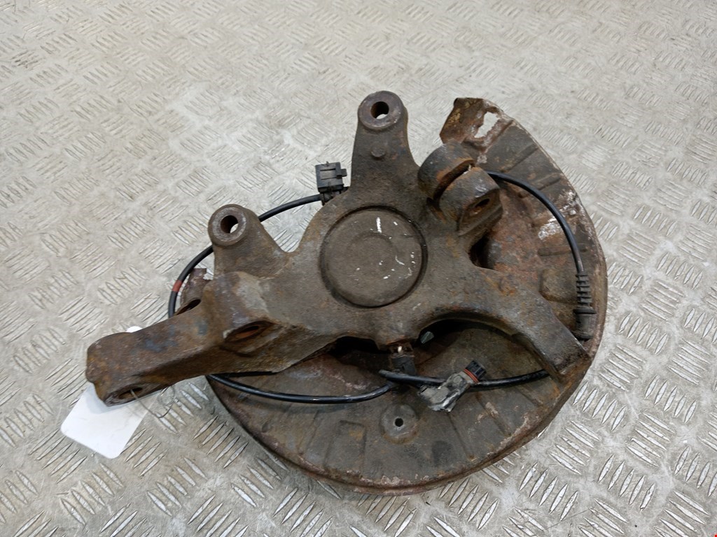 Ступица передняя левая MERCEDES-BENZ Viano W639 2003-2014