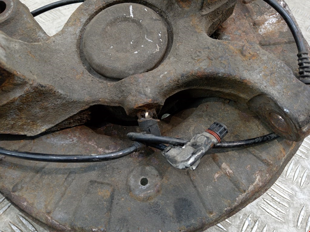 Ступица передняя левая MERCEDES-BENZ Viano W639 2003-2014