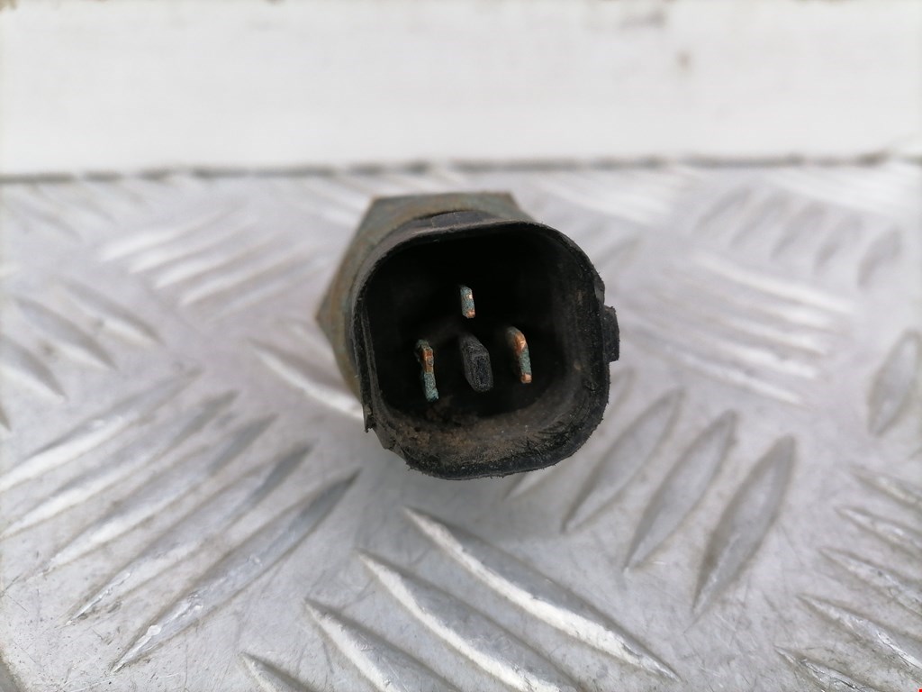 Датчик температуры (охлаждающей жидкости) VOLKSWAGEN Passat B5 1997-2005