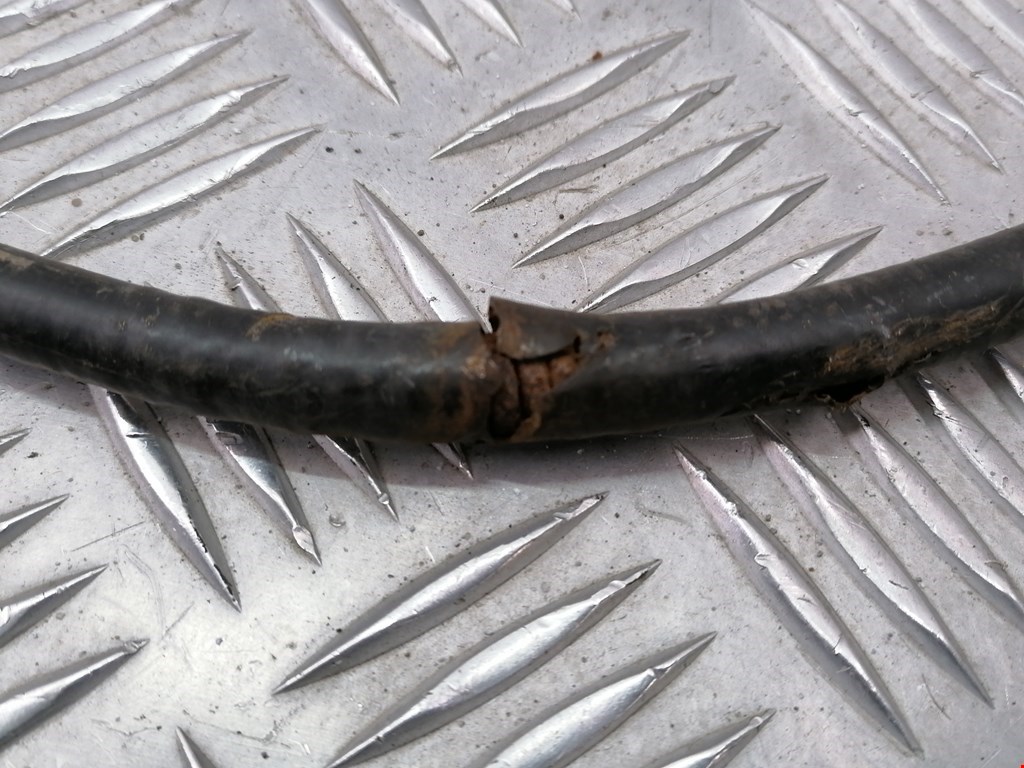 Трос стояночного тормоза левый/правый IVECO Daily III 1999-2006