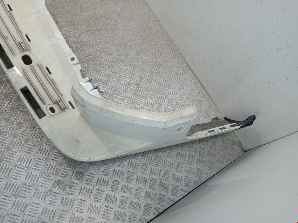 Бампер задний LAND ROVER Discovery IV 2009-2016