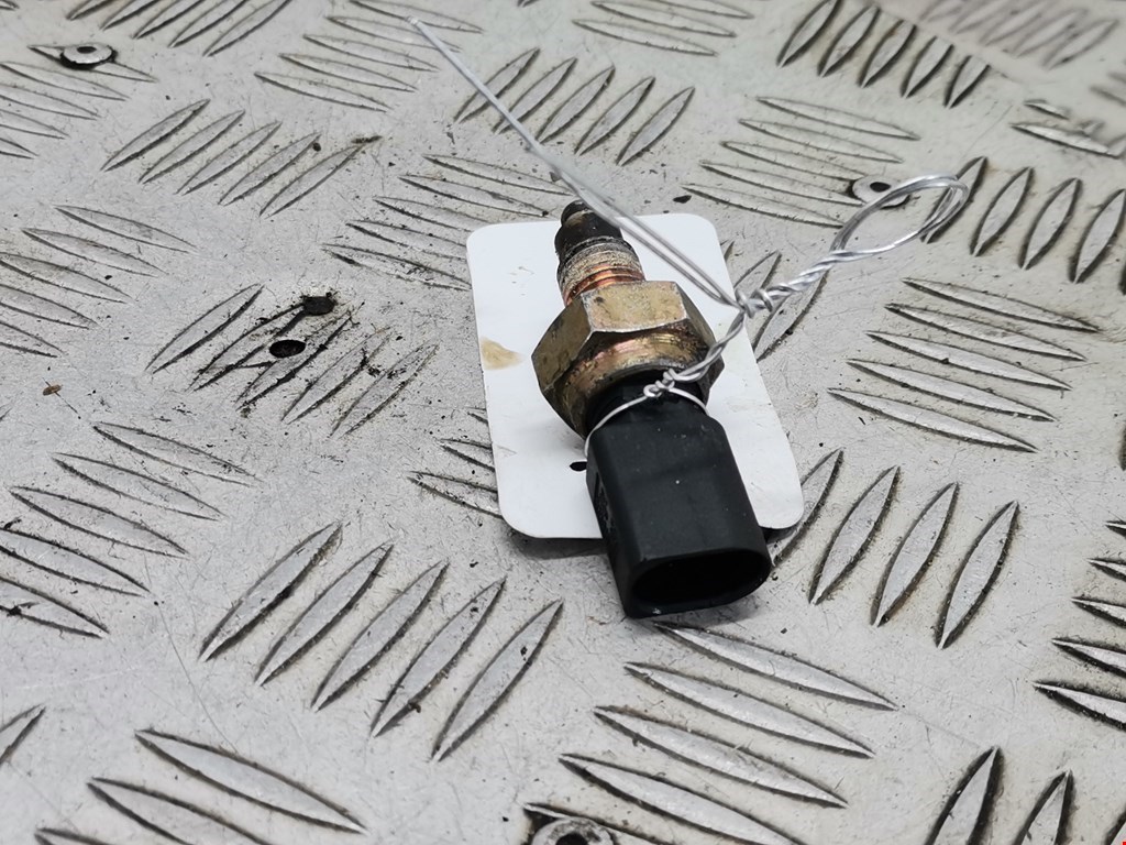 Датчик включения заднего хода VOLKSWAGEN Golf IV 1997-2003