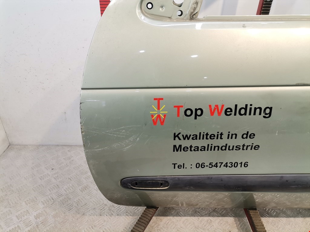 Дверь передняя левая RENAULT Laguna 1993-2000