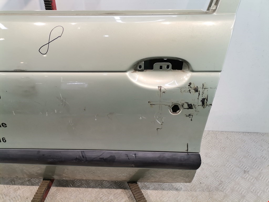 Дверь передняя левая RENAULT Laguna 1993-2000