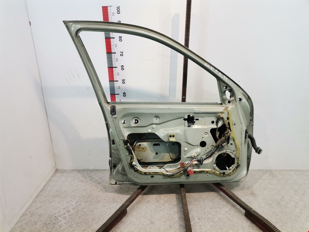 Дверь передняя левая RENAULT Laguna 1993-2000