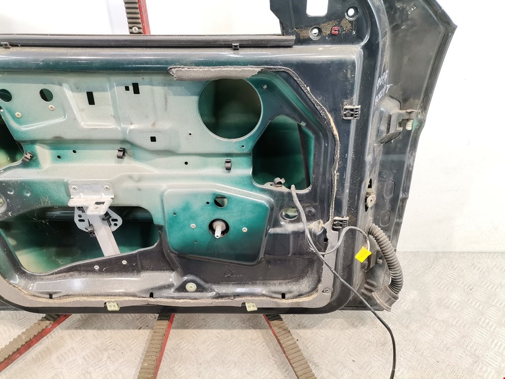 Дверь передняя левая FORD Escort 1990-1995