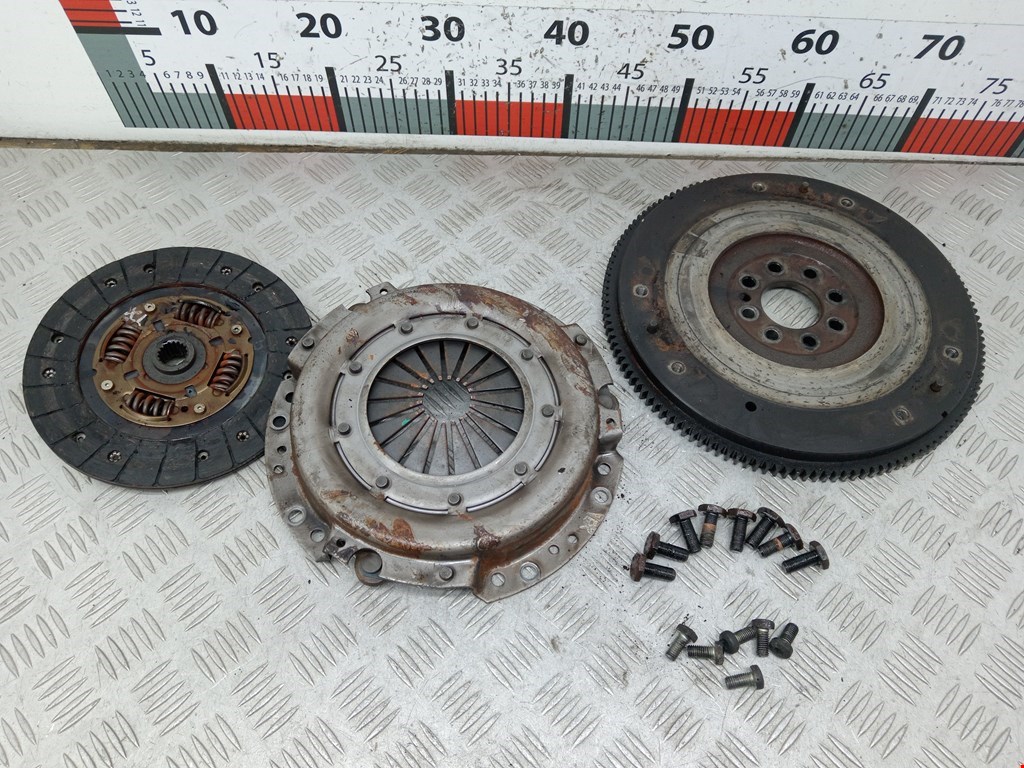 Маховик (демпфер сцепления) PEUGEOT Partner 2008-2018