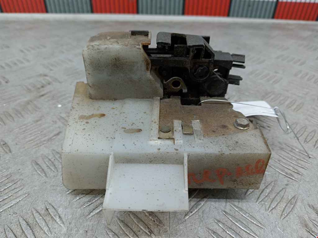 Замок двери передней левой RENAULT Megane I 1996-2002