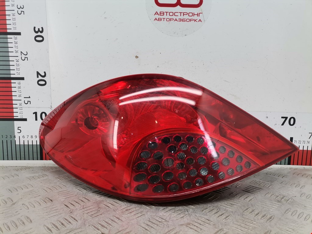 Фонарь задний левый PEUGEOT 207 2006-2015