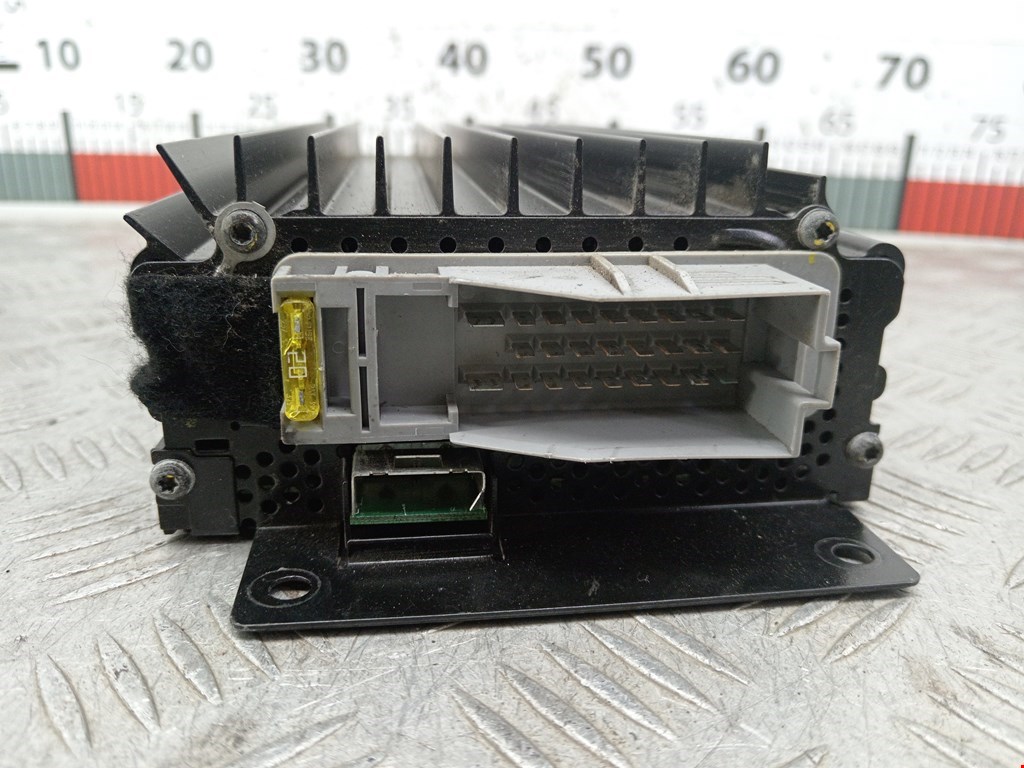 Усилитель акустической системы MERCEDES-BENZ S-Class IV W220 1998-2005