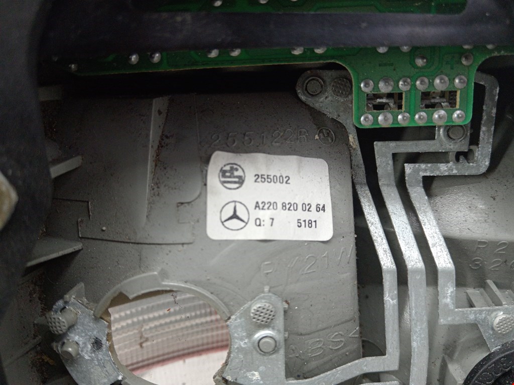 Фонарь задний правый MERCEDES-BENZ S-Class IV W220 1998-2005