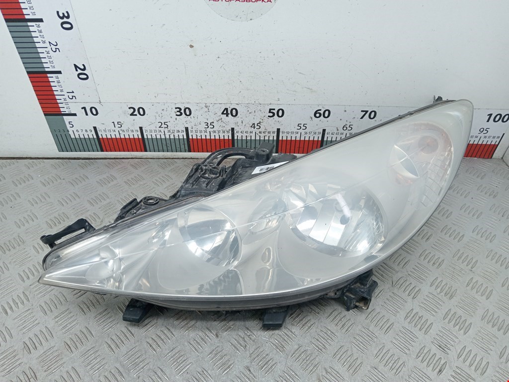 Фара левая PEUGEOT 207 2006-2015