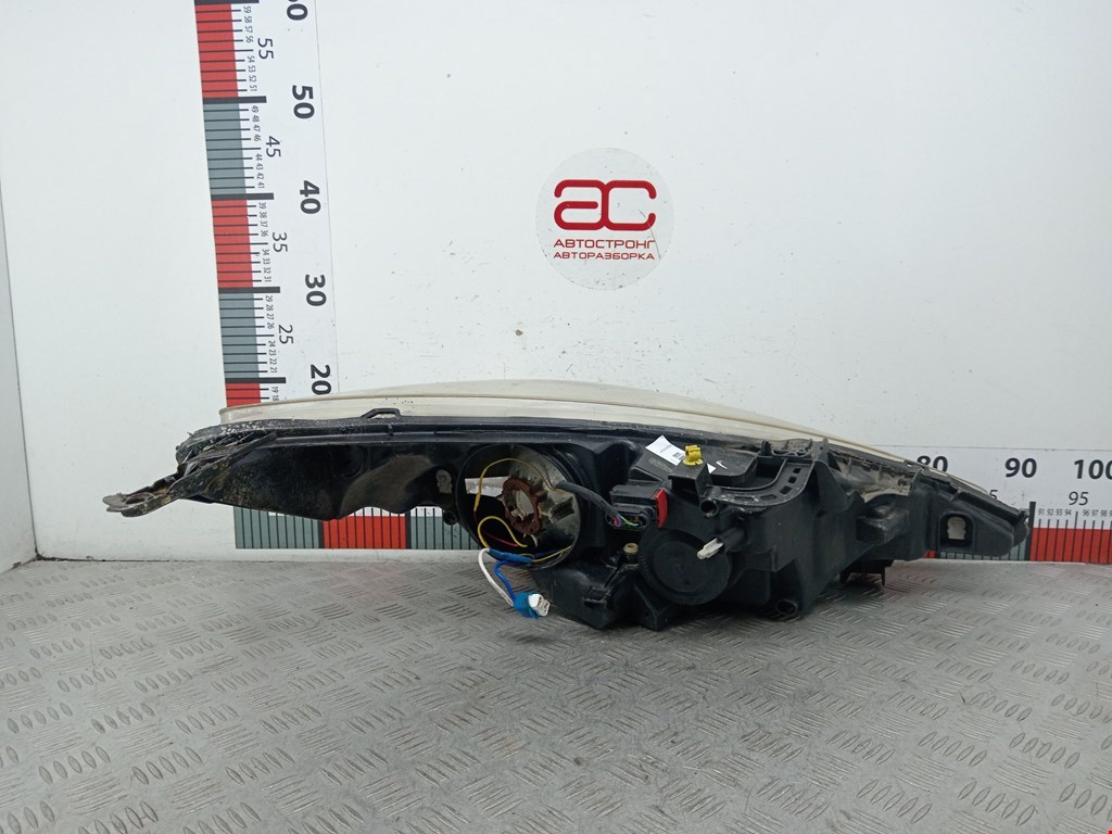 Фара левая PEUGEOT 207 2006-2015