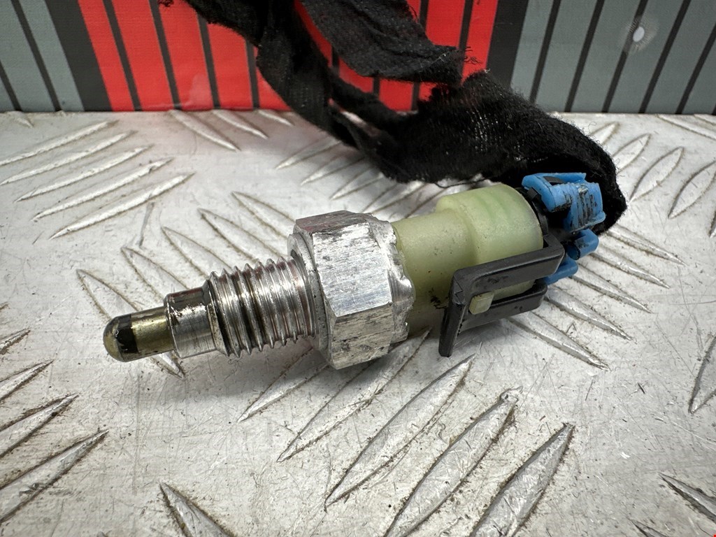 Датчик включения заднего хода OPEL Astra G 1998-2005