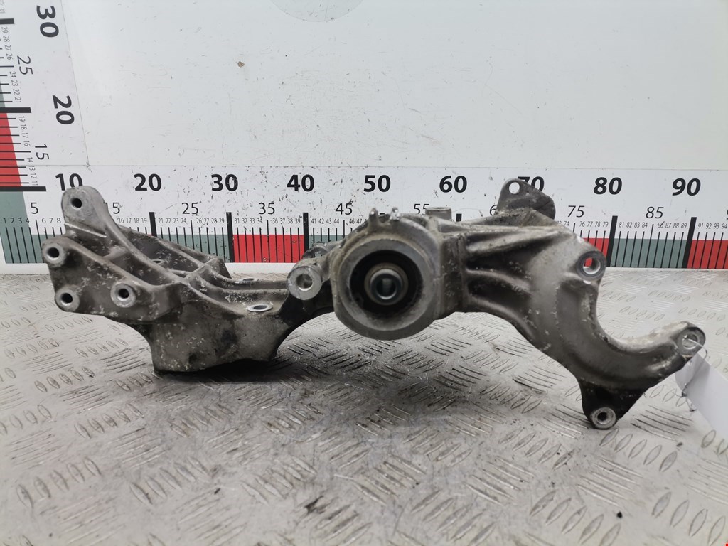 Кронштейн генератора AUDI A4 B5 1995-2001