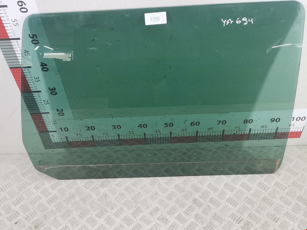 Стекло двери заднее правое SEAT Alhambra 1996-2010