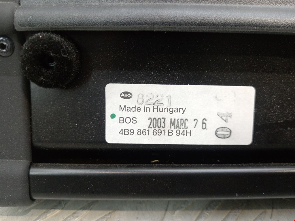 Шторка багажника (полка) AUDI A6 C5 1997-2004