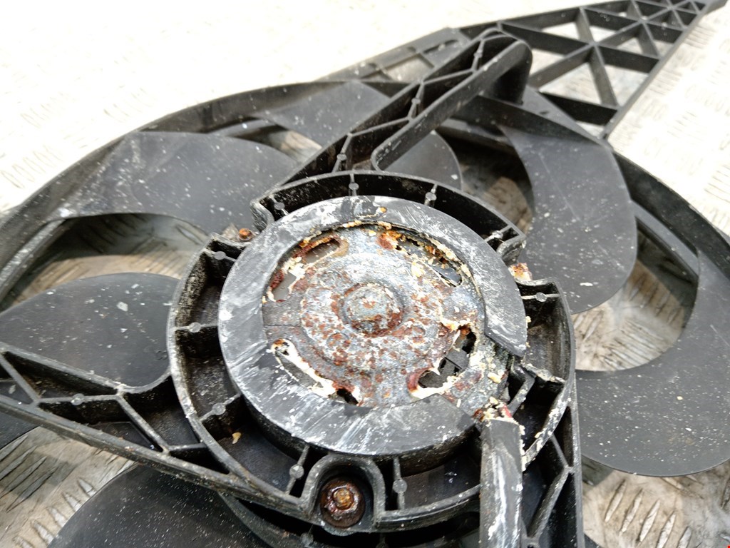 Вентилятор радиатора основного SEAT Ibiza 2002-2008