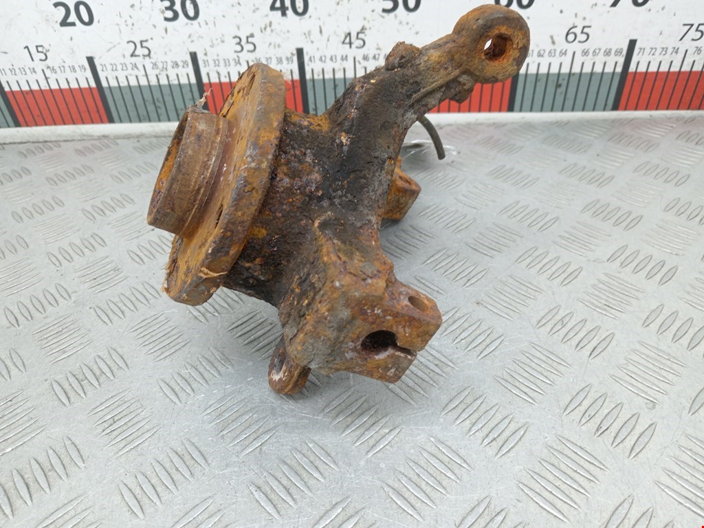 Ступица передняя левая NISSAN Micra K12 2003-2010