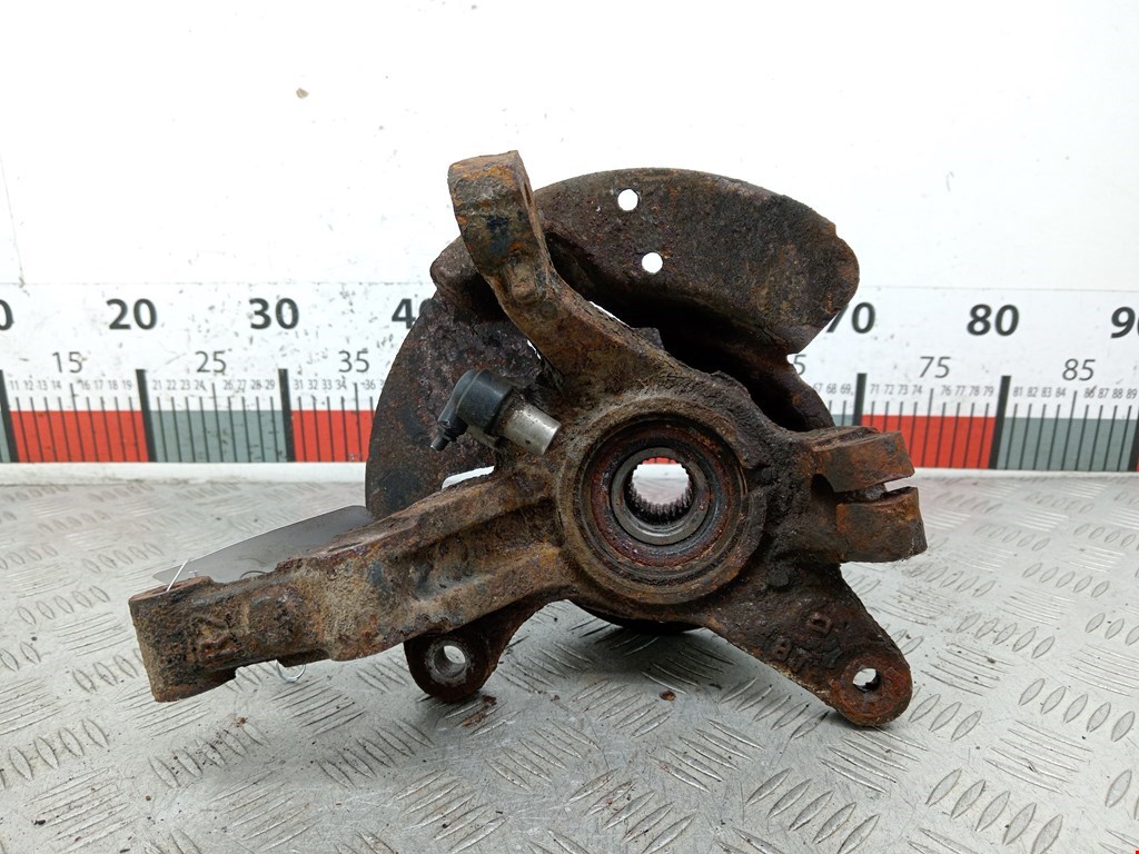 Ступица передняя правая MAZDA Premacy CP 1999-2004