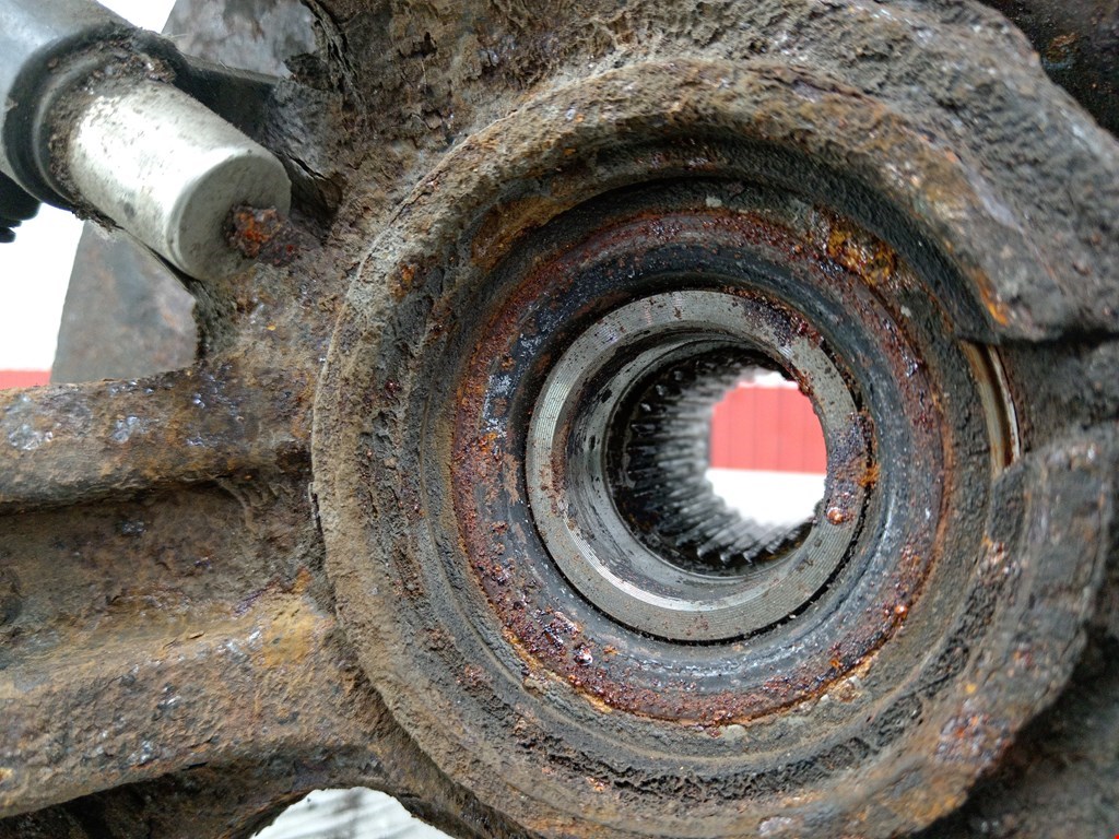 Ступица передняя правая MAZDA Premacy CP 1999-2004