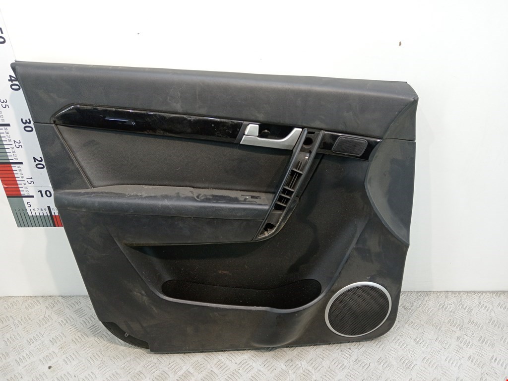 Обшивка двери передняя левая CHEVROLET Captiva 2006-2010
