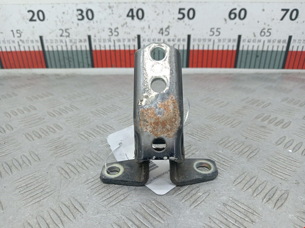 Петля двери передней правой Mitsubishi Lancer 10 (2007-2017)