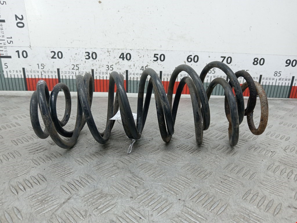 Пружина задняя левая/правая FORD Fiesta 2001-2008