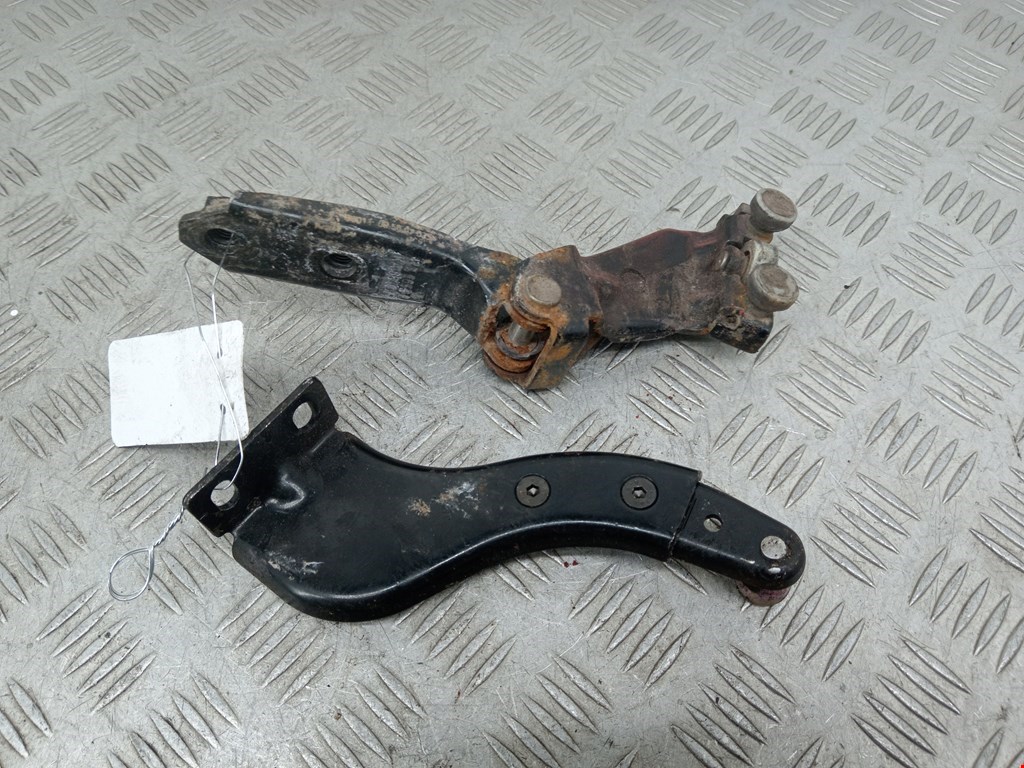 Ролик двери сдвижной (левый/правый средний верхний/нижний) VOLKSWAGEN Caddy III 2004-2015