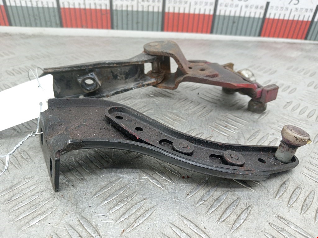 Ролик двери сдвижной (левый/правый средний верхний/нижний) VOLKSWAGEN Caddy III 2004-2015