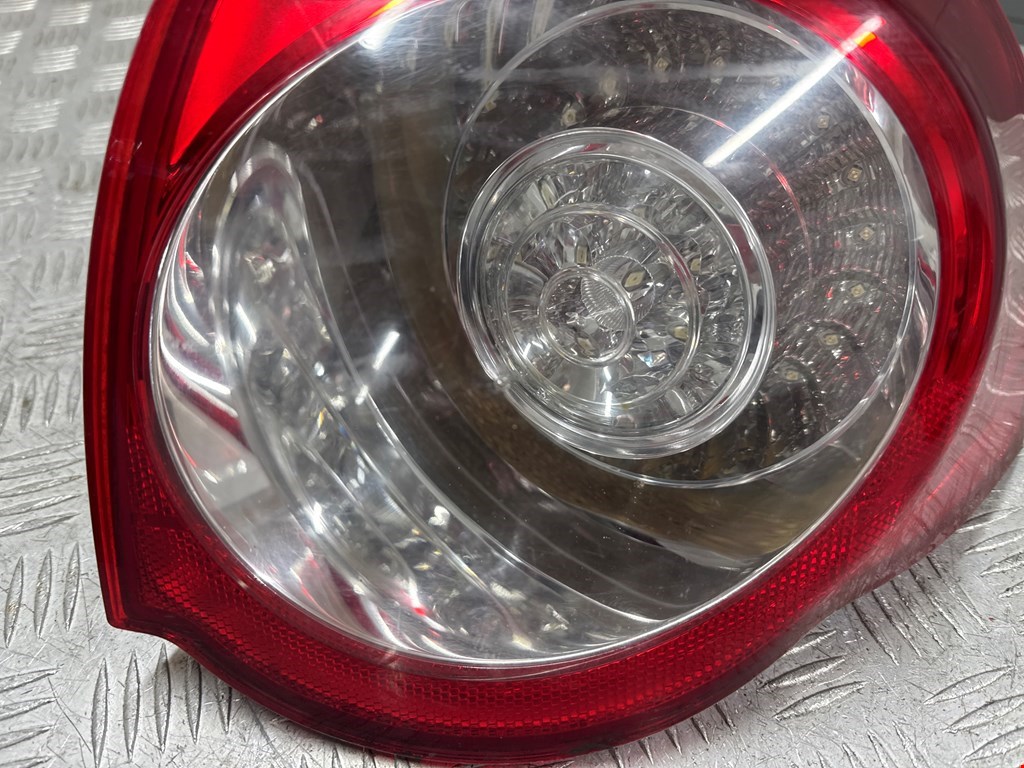 Фонарь задний правый VOLKSWAGEN Passat B6 2005-2011