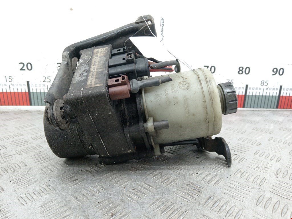 Насос гидроусилителя руля (ГУР) VOLKSWAGEN Fox 2005-2011