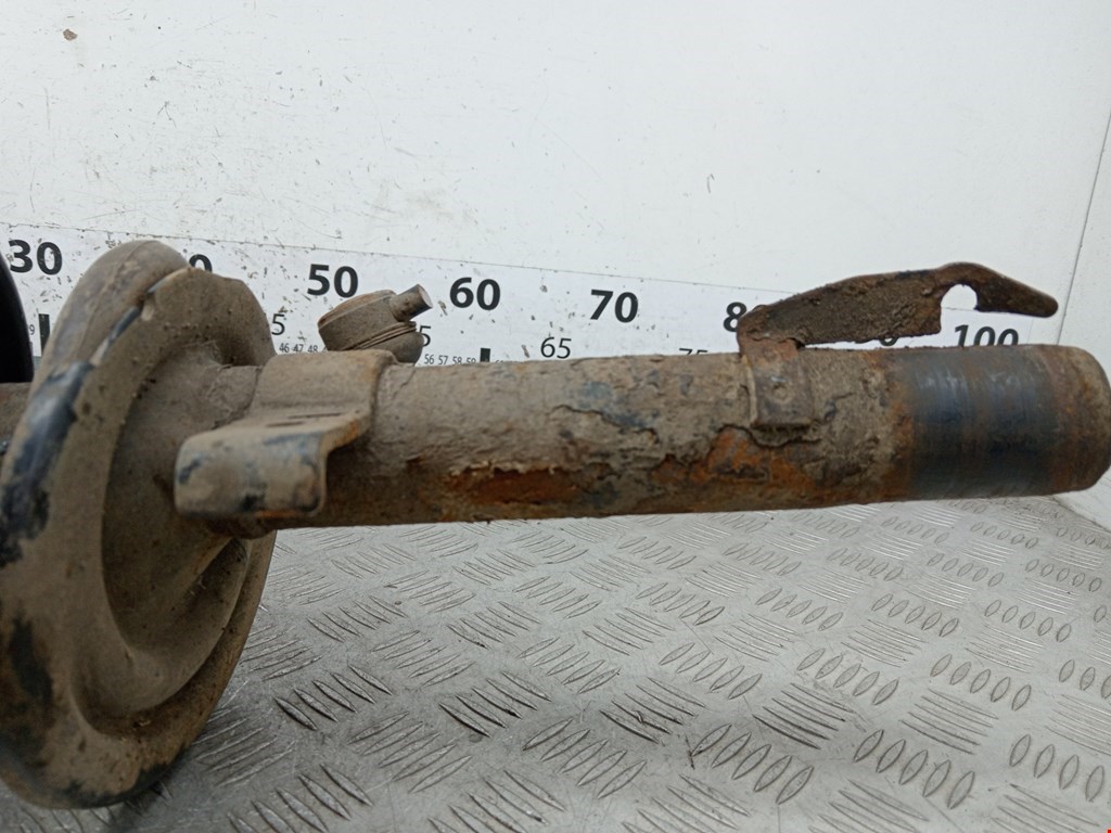 Амортизатор передний правый RENAULT Scenic II 2003-2010